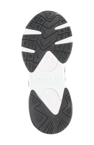 Propét Stability Strive Mid Sneaker In Black/ Pink