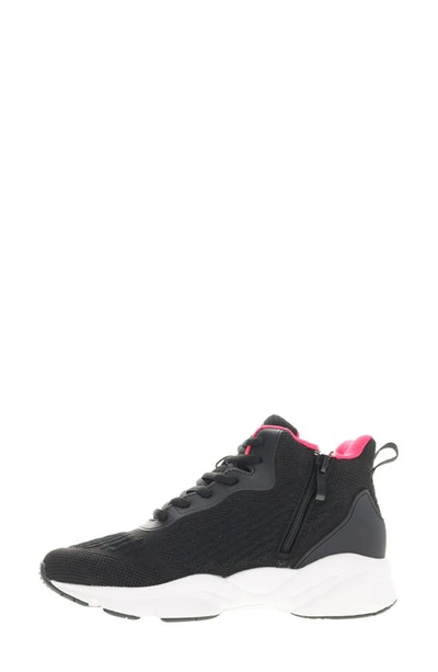 Propét Stability Strive Mid Sneaker In Black/ Pink