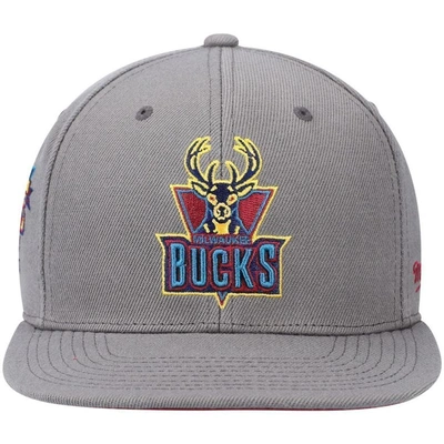 Shop Mitchell & Ness Charcoal Milwaukee Bucks Hardwood Classics 40th Anniversary Carbon Cabernet Fitted H