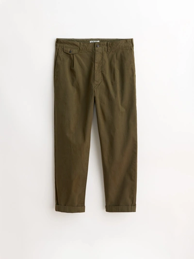 Shop Alex Mill Standard Pleated Pant In Chino In Military Olive