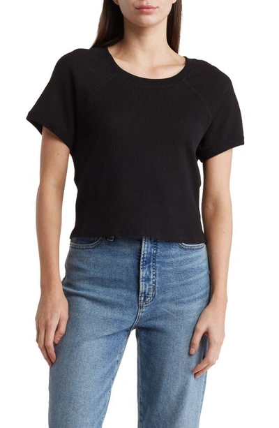 Shop Good American Thermal Raglan Sleeve Crop T-shirt In Black001