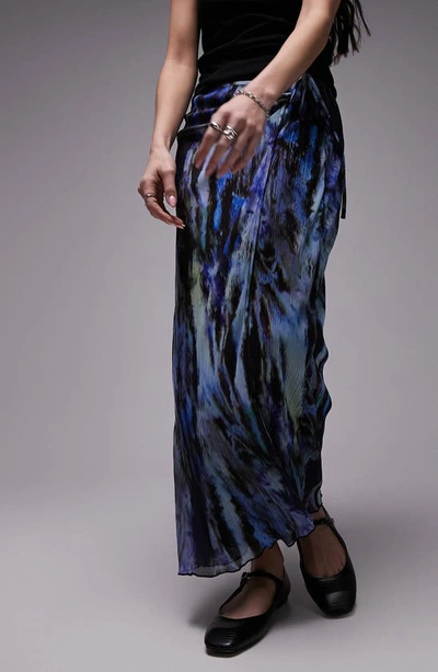 Shop Topshop Abstract Print Plissé Maxi Skirt In Mid Blue