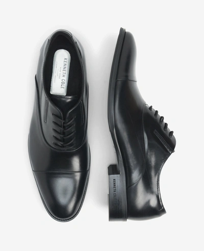 Kenneth Cole Tully Cap Toe Oxford Shoe In Black