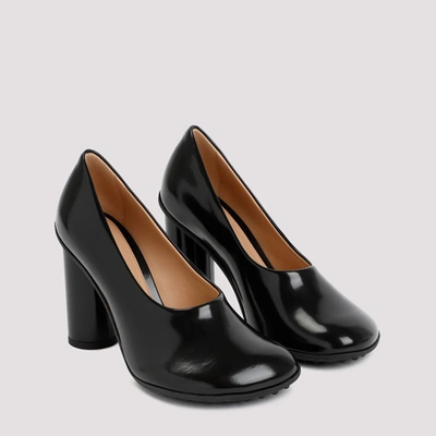 Shop Bottega Veneta Decollete Shoes In Black