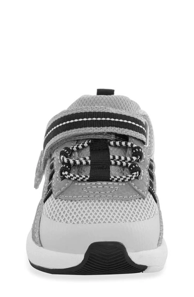 Stride Rite Kids' Made2play® Journey 3.0 Sneaker In Grey