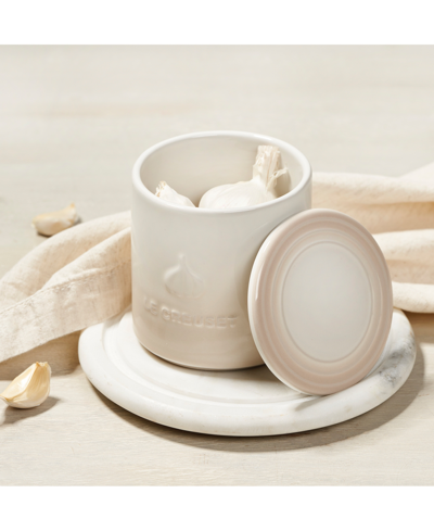 Le Creuset Glazed Stoneware 14-oz. Garlic Keeper Crock In Meringue