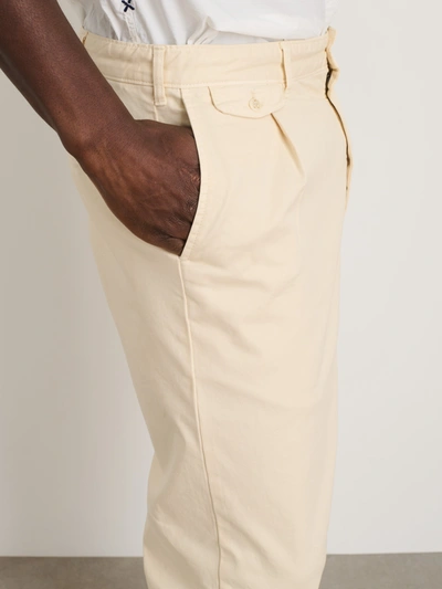 Alex Mill Standard Pleated Pant In Chino In Oat Milk