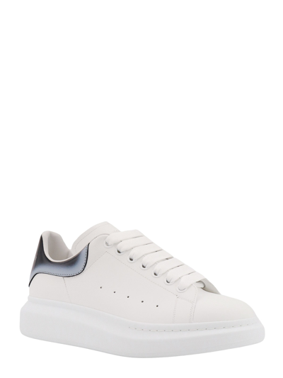 Alexander Mcqueen White And Black Low-top Sneakers With Chunky Sole And Contrasting Heel Tab In Leather Man In White