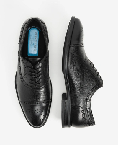 Kenneth Cole Futurepod Leather Lace-up Oxford Shoe With Medallion Cap Toe In Black