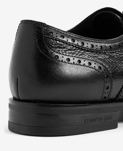 Kenneth Cole Futurepod Leather Lace-up Oxford Shoe With Medallion Cap Toe In Black