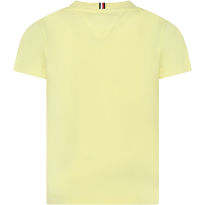 Shop Tommy Hilfiger T-shirt Jaune Pour Garçon Avec Logo In Yellow
