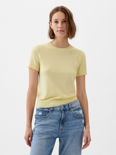 Gap Lightweight Cashsoft Sweater In Maize Yellow