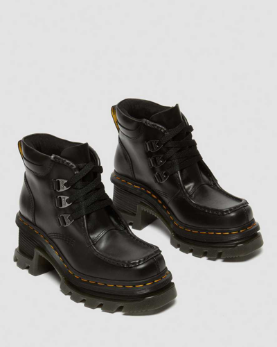 Dr. Martens' Corran 3-eye Atlas Leather Heeled Boots In Schwarz