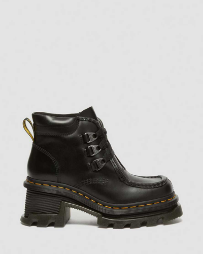 Dr. Martens' Corran 3-eye Atlas Leather Heeled Boots In Schwarz