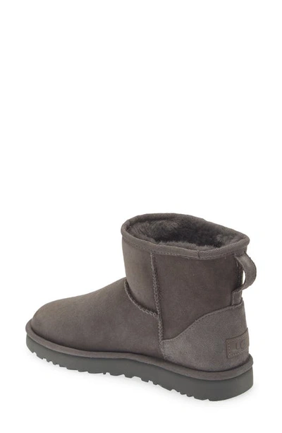 Ugg Classic Mini Ii Womens Suede Cold Weather Shearling Boots In Grey Suede