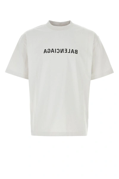 Shop Balenciaga T-shirt In Ecru/black