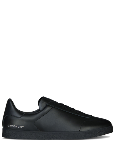 Shop Givenchy Sneakers Town In Black
