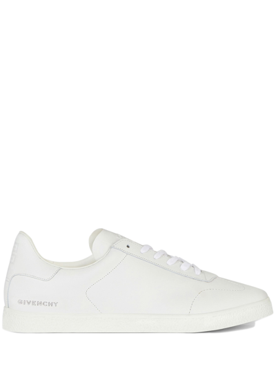 Shop Givenchy Sneakers Town In White