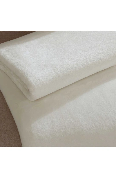 Calvin Klein Core Plush Blanket In Beige/ Tan