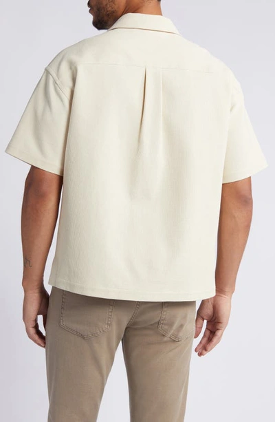 Frame Textured Short Sleeve Button-up Shirt In Beige