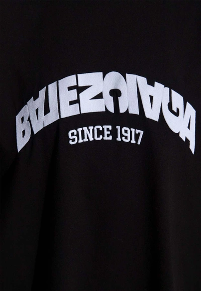 Shop Balenciaga Back Flip Short-sleeved Crewneck T-shirt In Black