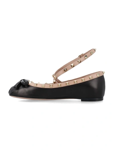 Shop Valentino Garavani Rockstud Ballerina In Nero/rose Cannelle