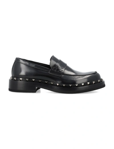 Shop Valentino Garavani Rockstud Loafer In Black