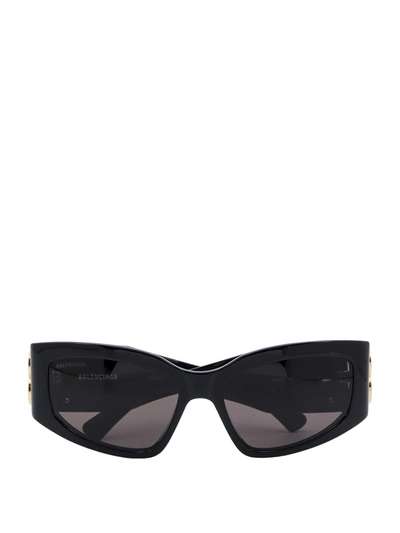 Shop Balenciaga Bossy Cat Sunglasses With Logo Plate