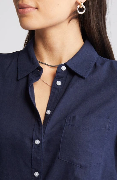 Shop Caslon Linen Blend Button-up Shirt In Navy Blazer