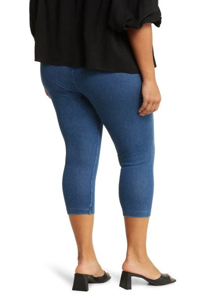 Lyssé Plus Size Stretch Denim Capri Pants In Midwash