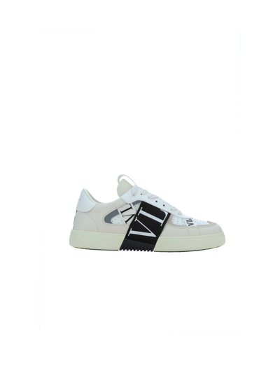 Shop Valentino Garavani Vl7n Sneakers In Bianco/nero-bia/bia/ghiaccio