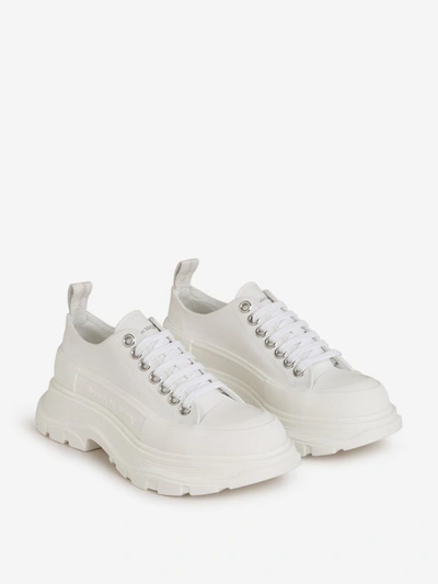 Shop Alexander Mcqueen Tread Slick Sneakers In Blanc