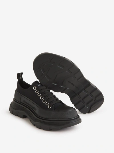 Shop Alexander Mcqueen Tread Slick Sneakers In Negre