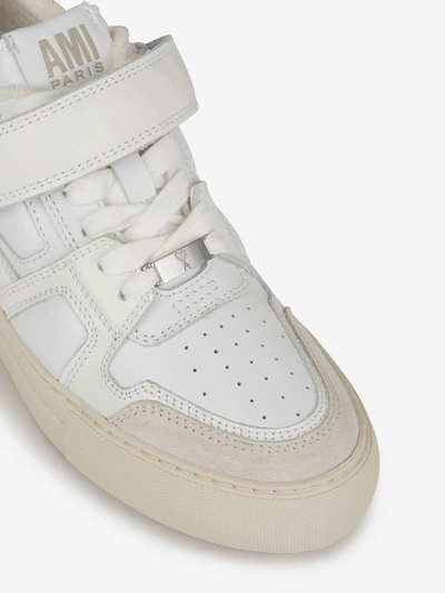 Shop Ami Alexandre Mattiussi Ami Paris Low Leather Sneakers In White