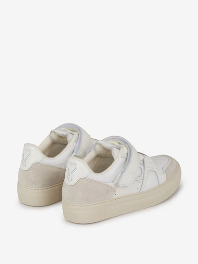 Shop Ami Alexandre Mattiussi Ami Paris Low Leather Sneakers In White