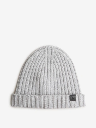 Shop Tom Ford Cashmere Ribbed Beanie In Gris Clar