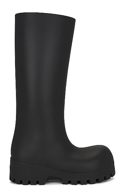 Shop Balenciaga Bulldozer Rainboot In Black