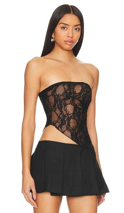 Superdown Lucy Top In 黑色
