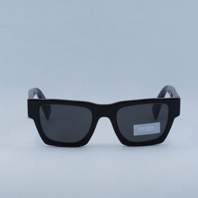 Pre-owned Prada Pra06s 16k08z Black/dark Grey 50-21-145 Sunglasses Authentic In Gray