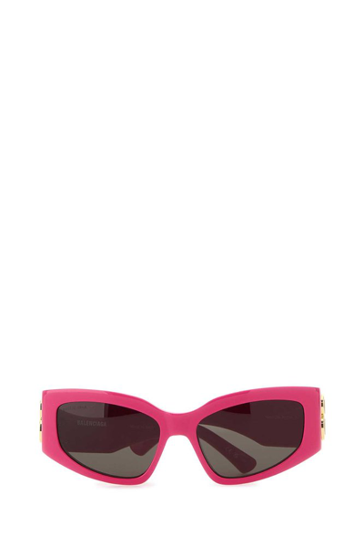 Shop Balenciaga Eyewear Bossy Cat In Pink