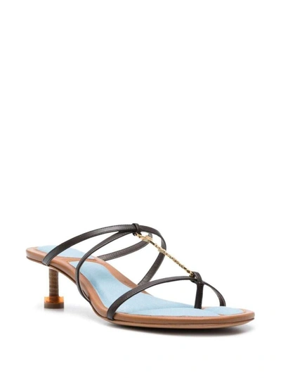 Shop Jacquemus 'les Sandales Pralu Plates' Black Sandals With Stacked Heel And Logo Charm In Leather Woman In Multicolor