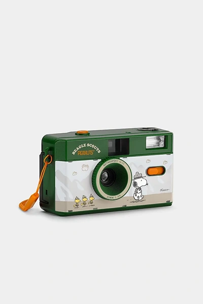 Shop Retrospekt Peanuts Beagle Scouts  Fc-11 35mm Film Camera In Green At Urban Outfitters