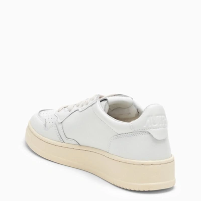 Autry Medalist Low-top Bicolor Leather Sneakers In White
