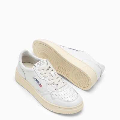 Autry Medalist Low-top Bicolor Leather Sneakers In White