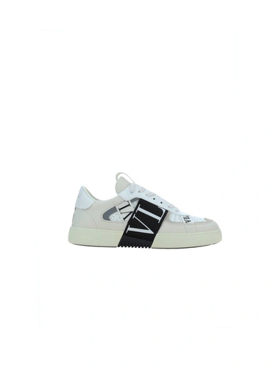 Shop Valentino Garavani Sneakers In Bianco/nero-bia/bia/ghiaccio