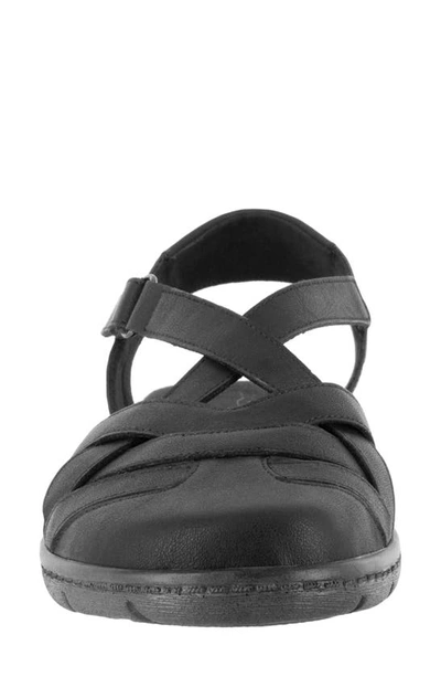 Easy Street Garrett Womens Faux Leather Strappy Flat Sandals In Black