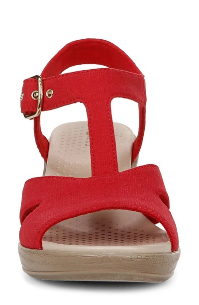 Bzees Everly Machine Washable Block Heel Sandal In Red Denim