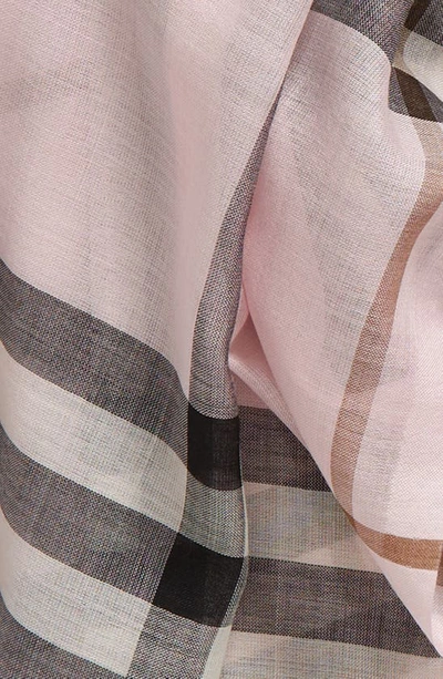 Burberry \"giant Check\" スカーフ Burberry Giant Check Wool Scarf | Saks Fifth Avenue