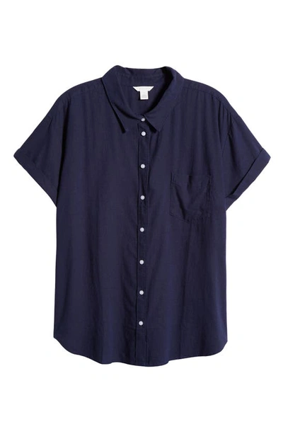 Shop Caslon (r) Solid Linen Blend Camp Shirt In Navy Blazer