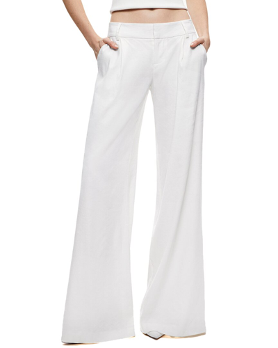 Shop Alice And Olivia Eric Linen-blend Pant In White
